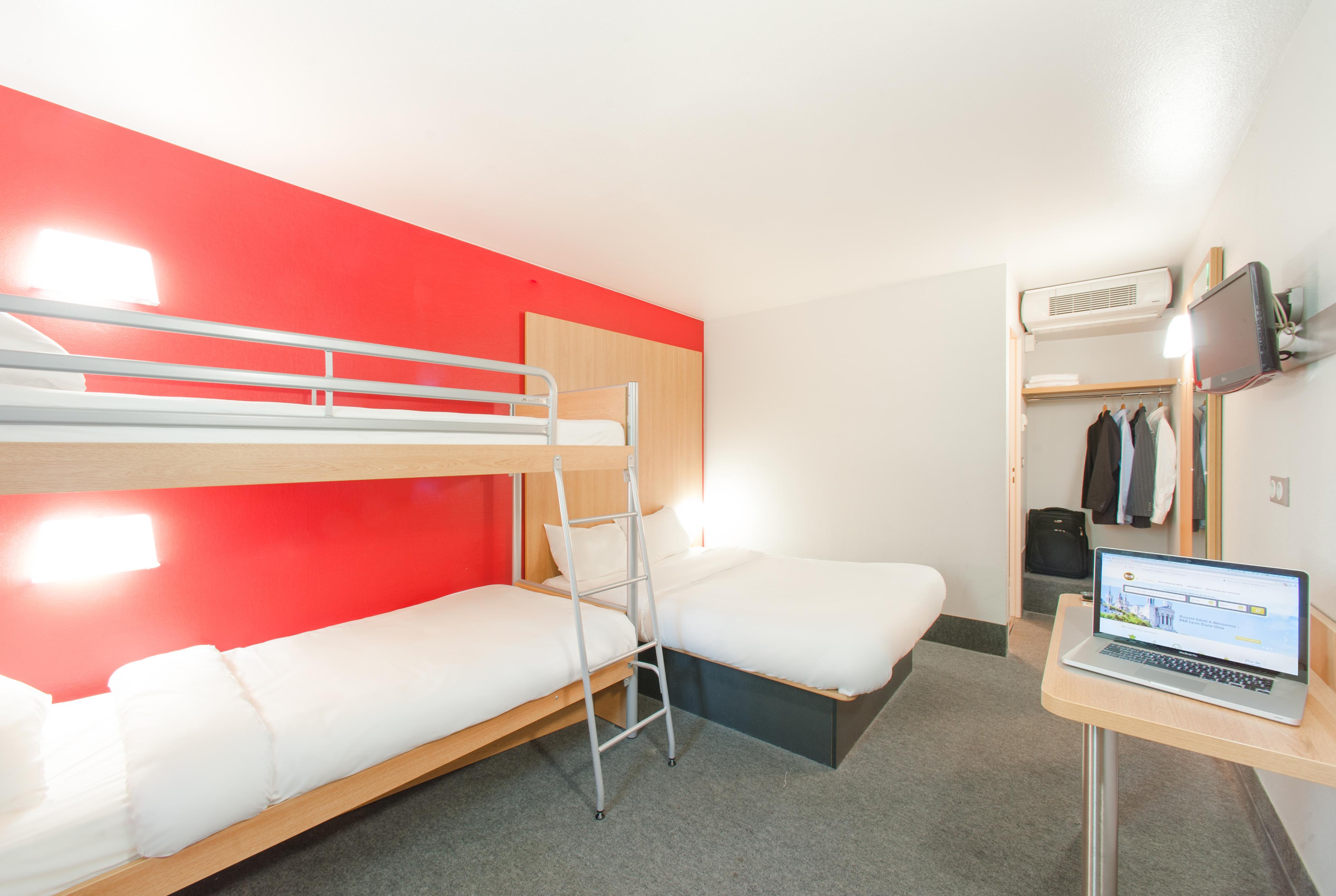 B&B Hotel Louveciennes Le Port-Marly Exteriör bild