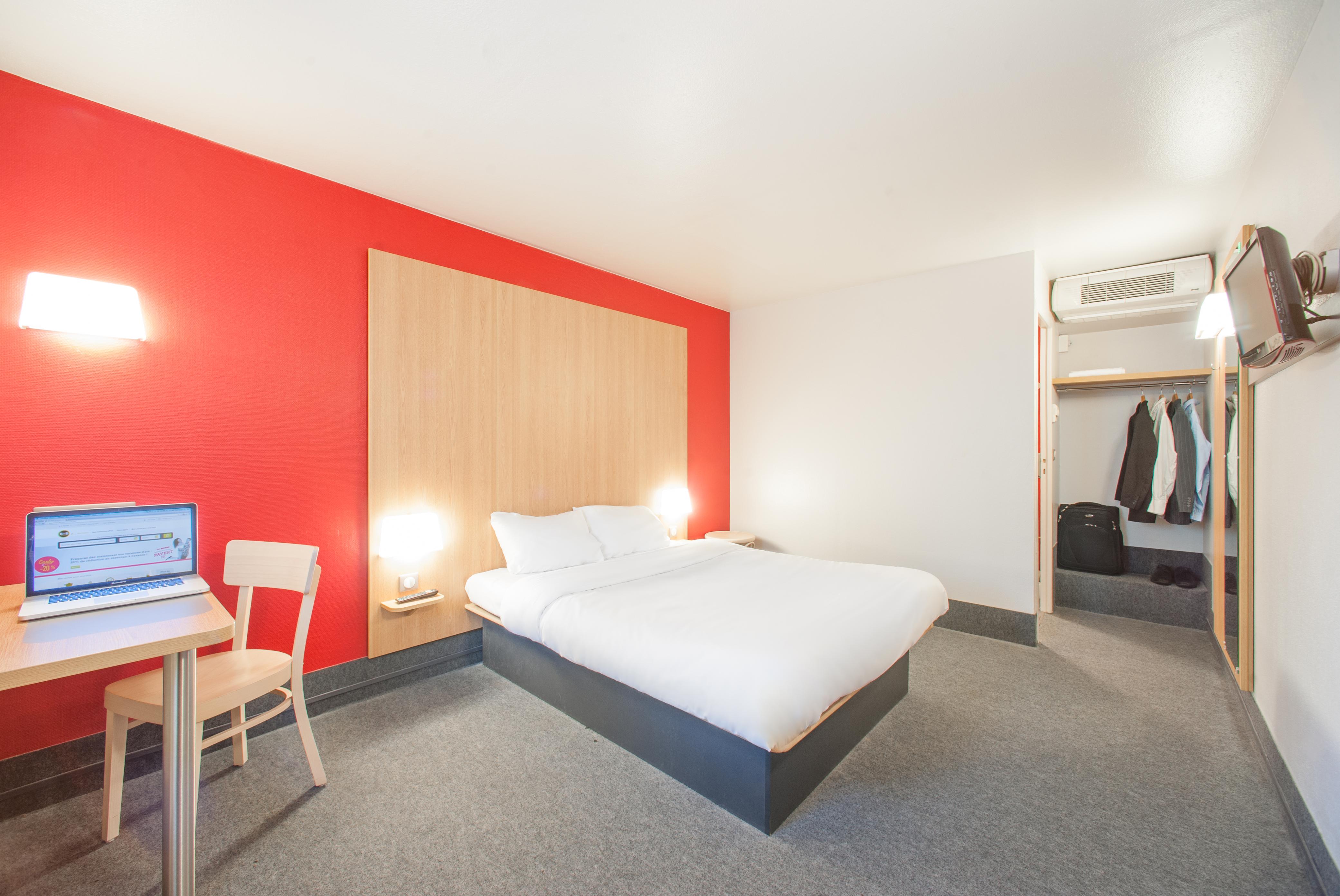 B&B Hotel Louveciennes Le Port-Marly Exteriör bild