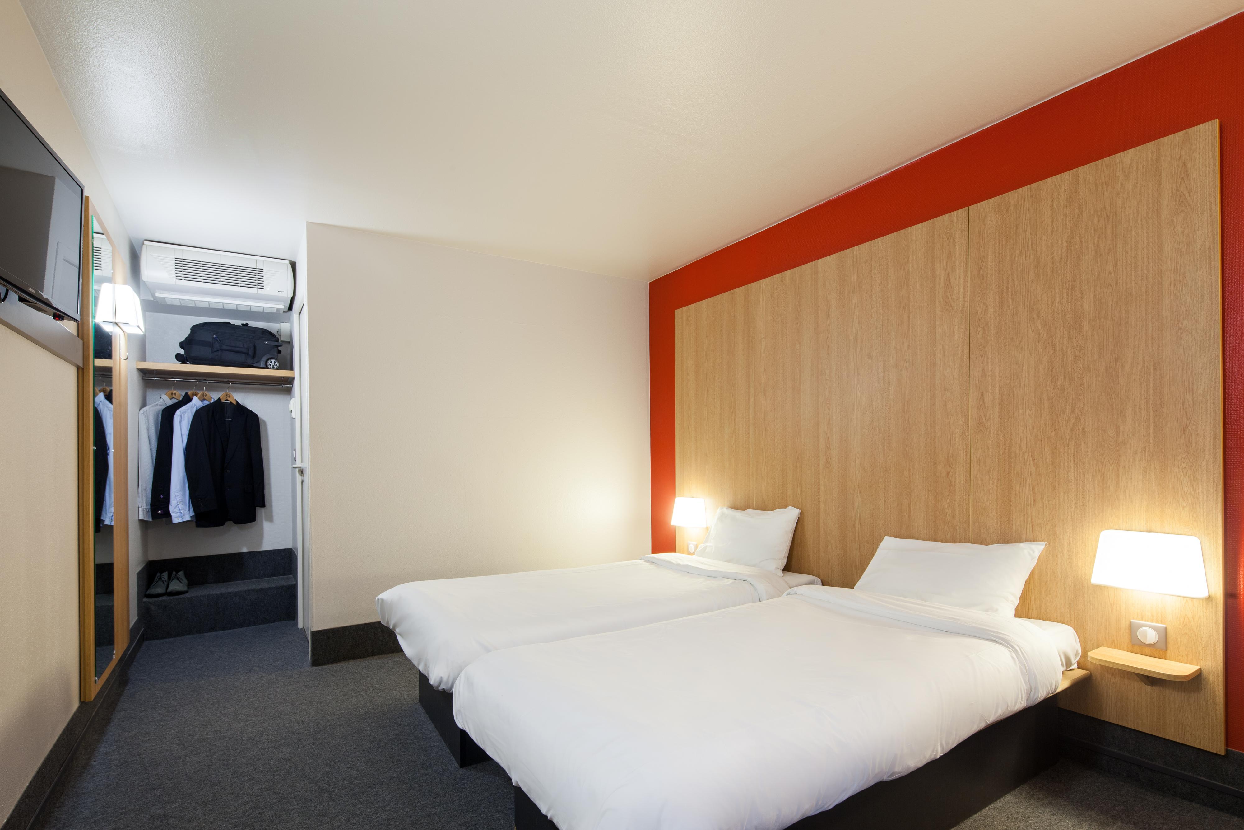 B&B Hotel Louveciennes Le Port-Marly Exteriör bild