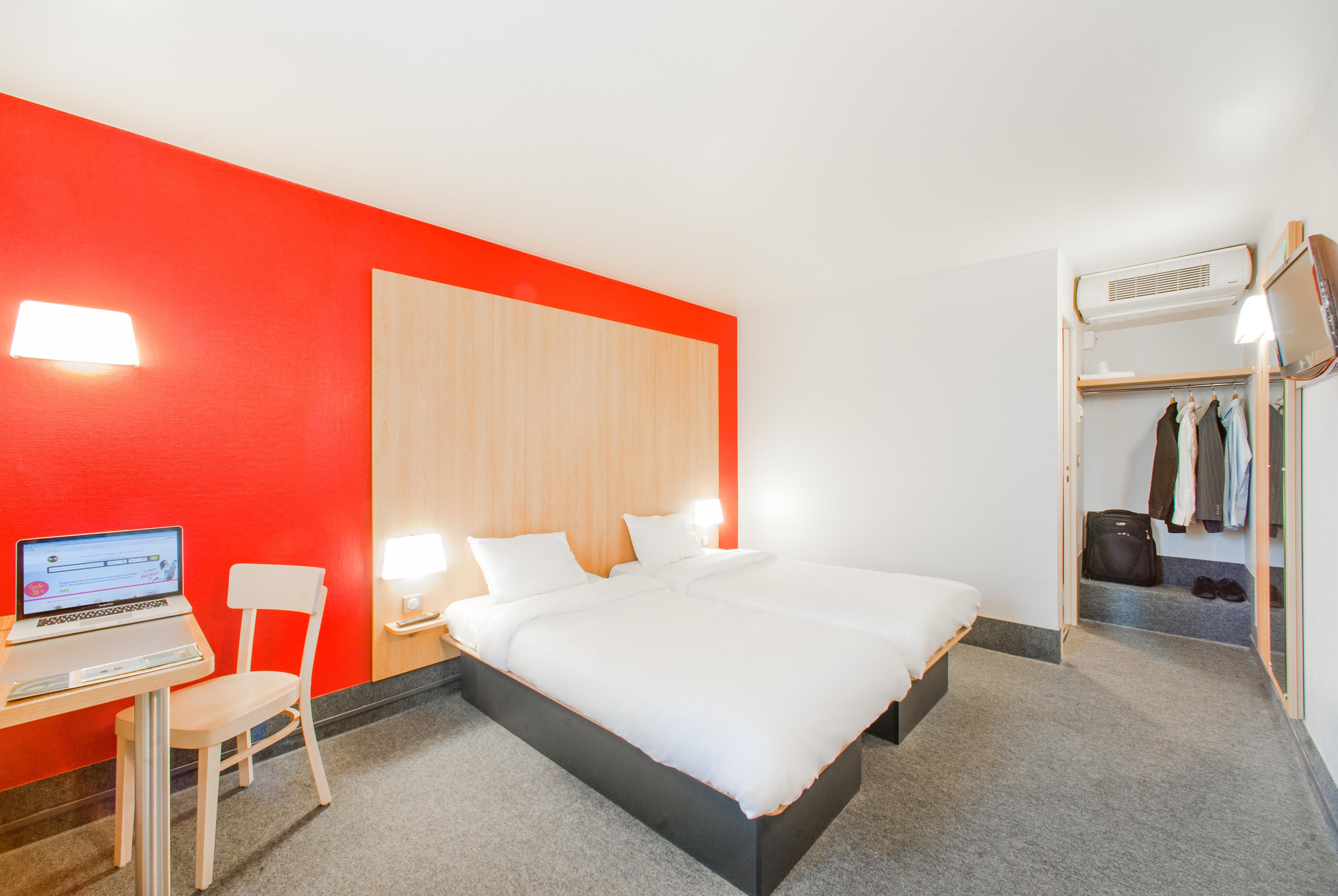B&B Hotel Louveciennes Le Port-Marly Exteriör bild